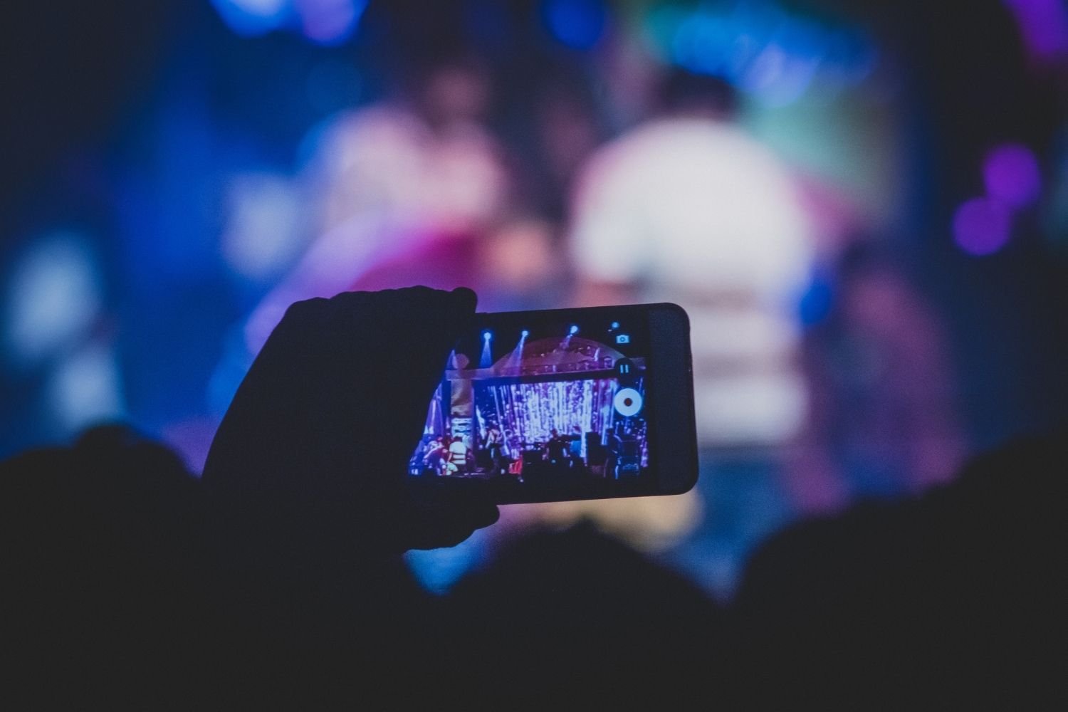 comparison table of top AI video platforms for 2025